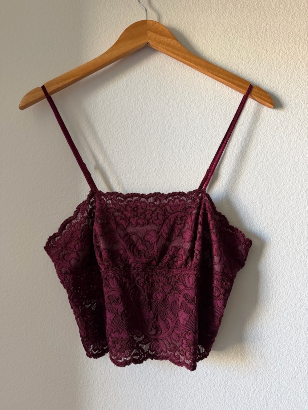 Vintage hanky panky Women's Lace Cami Top in Burgundy